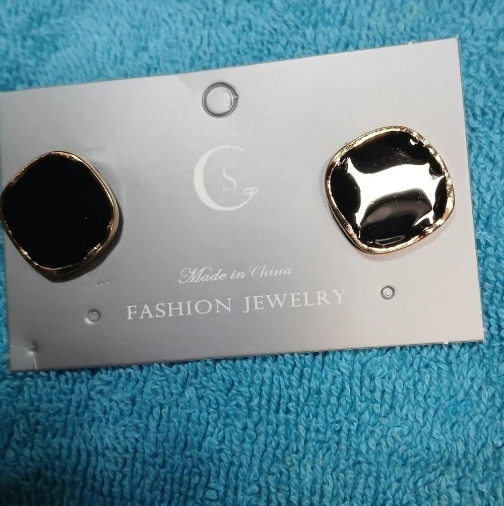 Goldtone black gloss square post earrings new